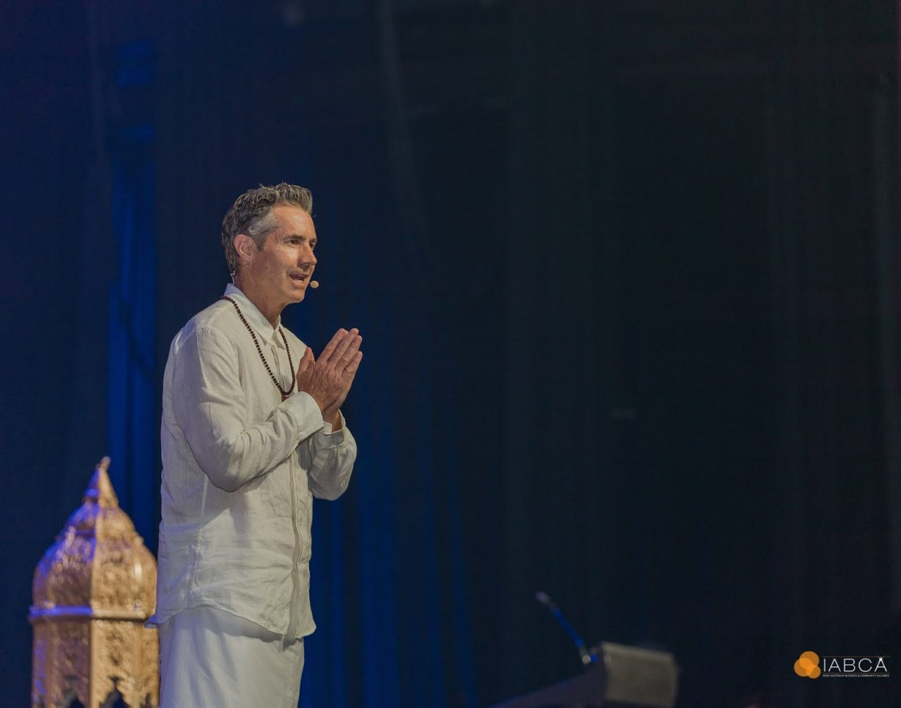 IABCA-Tom-On-Stage